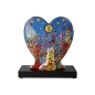 Preview: Goebel Figur James Rizzi Heart times in the City Porzellan Holzsockel Vorder- und Rückseite mit unterschiedlichem Dekor 26102831