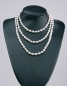 Preview: Echte Zucht-Perlenkette P047 weiß 8-10mm ca.150cm oval Barock Perlencollier NEU