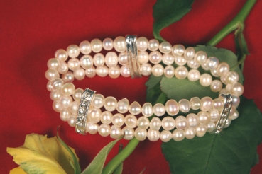 3-reihiges Zuchtperlen Armband Weiß mit Strass-Steinen