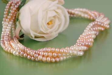Echte Zucht-Perlen-Kette P003 3-Farbig 5-reihig gedreht Perlen-Collier