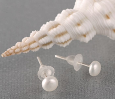 Echte Süsswasserperlen Perlen Ohrstecker O108 ca. 4mm Weiss Ohrringe NEU