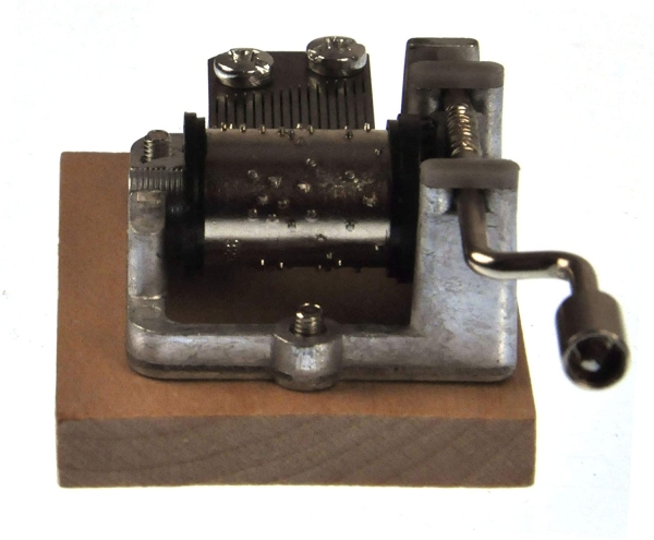 Fridolin Spieluhr Music Box Die Internationale 58461 Spieldose Drehorgel Kurbelwerk