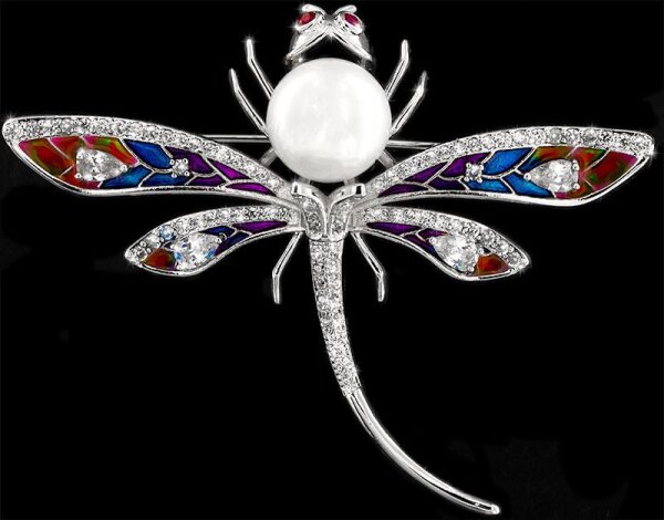 Brosche Libelle silberfarben mit einer Perle, roten und vielen weissen Strass Steinen BR031