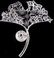 Brosche Ginko-Blatt aus Strass silberfarben mit einer...