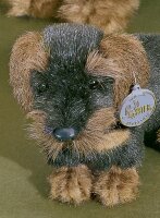 Förster Stofftiere 1517 Rauhaardackel sitzend klein...
