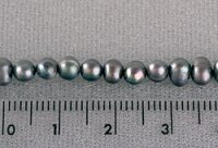 P158 Echter Süßwasser-Perlen-Strang barock 5-6mm 40cm lang offen silberviolett Tahiti Schwarz